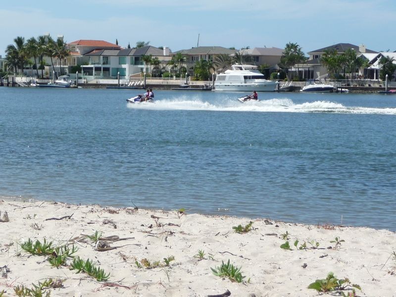 1/32 Killowill Avenue, Paradise Point QLD 4216