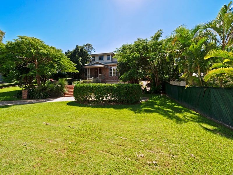 18 Riverbank Court, Ashmore QLD 4214