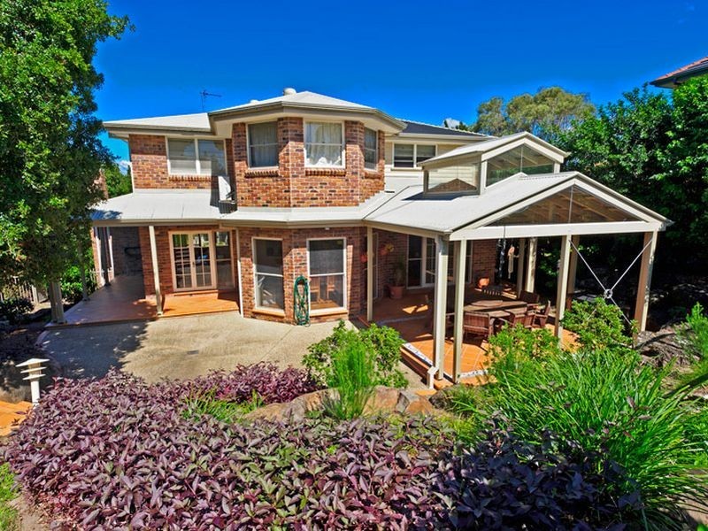 18 Riverbank Court, Ashmore QLD 4214