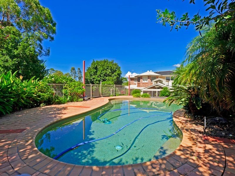 18 Riverbank Court, Ashmore QLD 4214