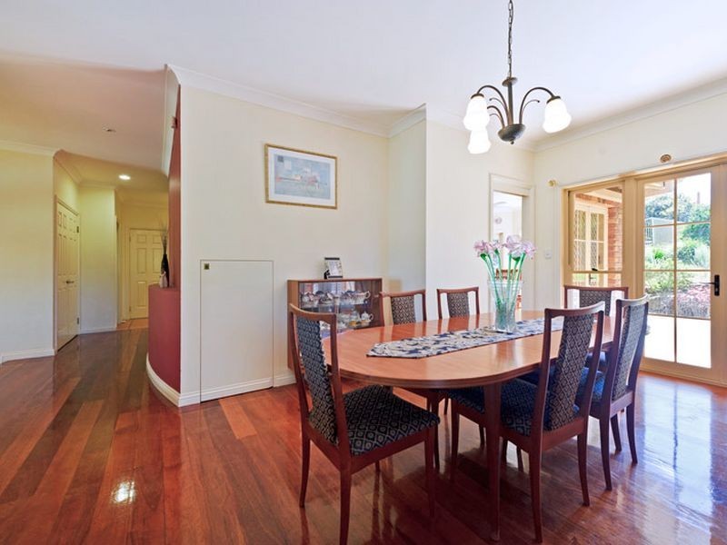 18 Riverbank Court, Ashmore QLD 4214