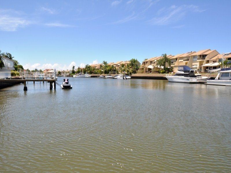 28 Sundance Way, Runaway Bay QLD 4216