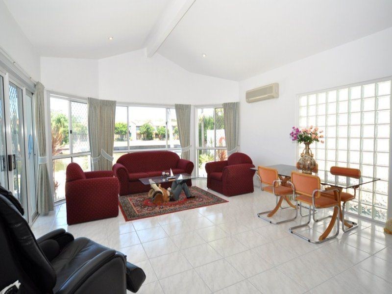28 Sundance Way, Runaway Bay QLD 4216