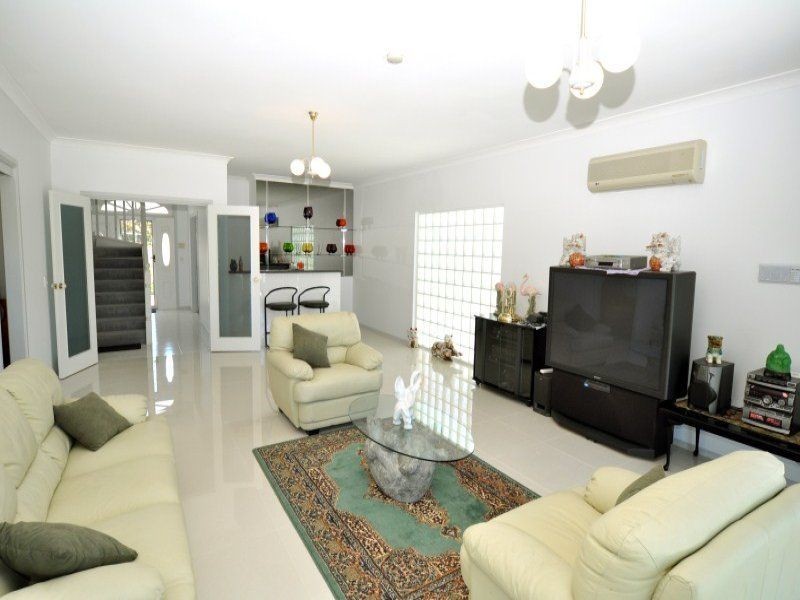 28 Sundance Way, Runaway Bay QLD 4216