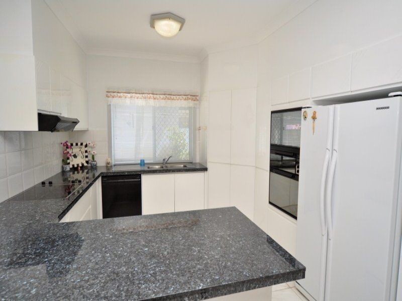 28 Sundance Way, Runaway Bay QLD 4216