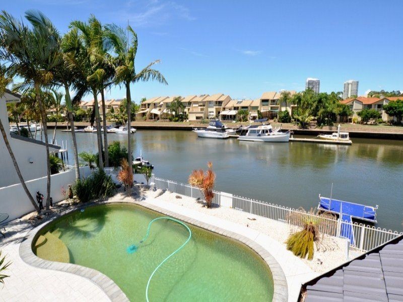 28 Sundance Way, Runaway Bay QLD 4216