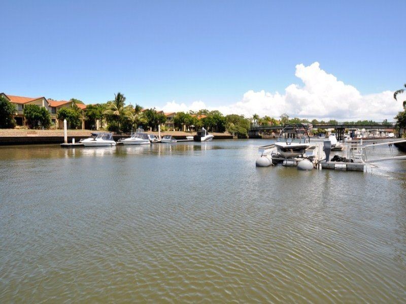 28 Sundance Way, Runaway Bay QLD 4216