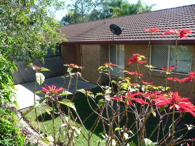 2/3 Waterbird Court, Coombabah QLD 4216