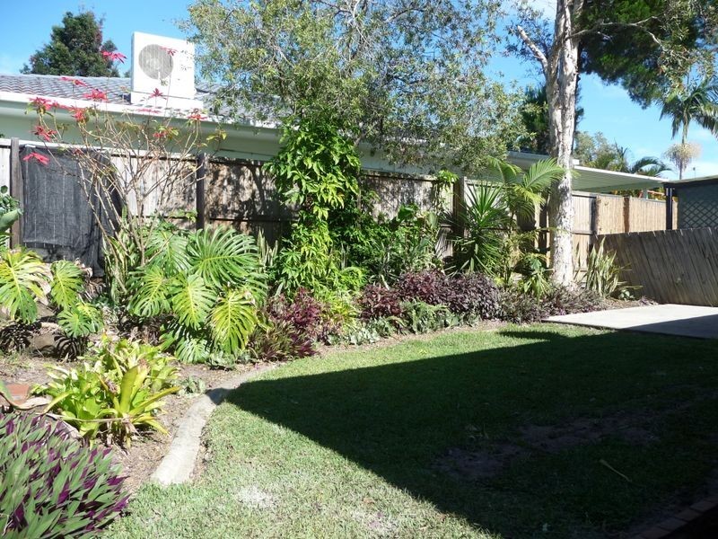 2/3 Waterbird Court, Coombabah QLD 4216