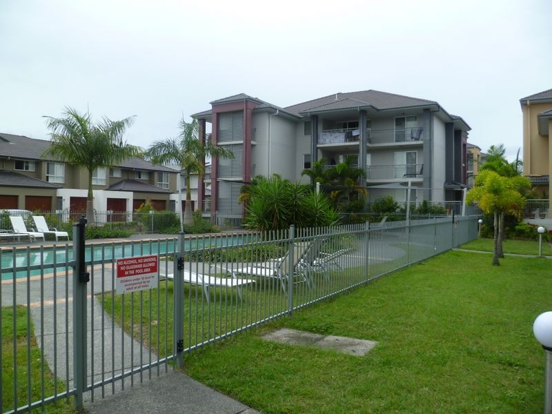 1109/33 Clark Street, Biggera Waters QLD 4216