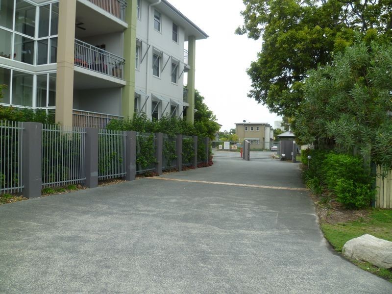 1109/33 Clark Street, Biggera Waters QLD 4216
