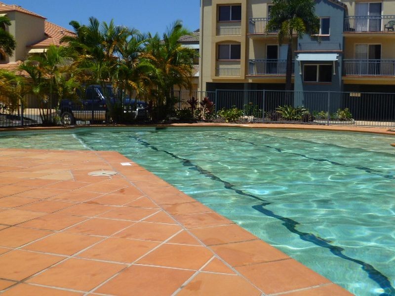 67/88 Limetree Parade, Runaway Bay QLD 4216