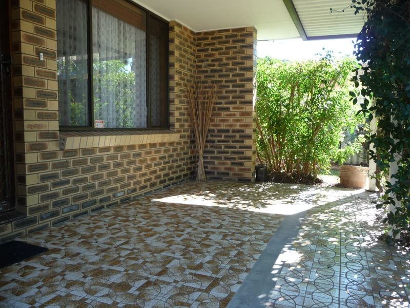 4 Magnolia Avenue, Hollywell QLD 4216