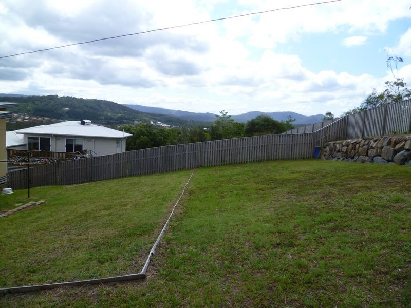 18 Angourie Crescent, Pacific Pines QLD 4211
