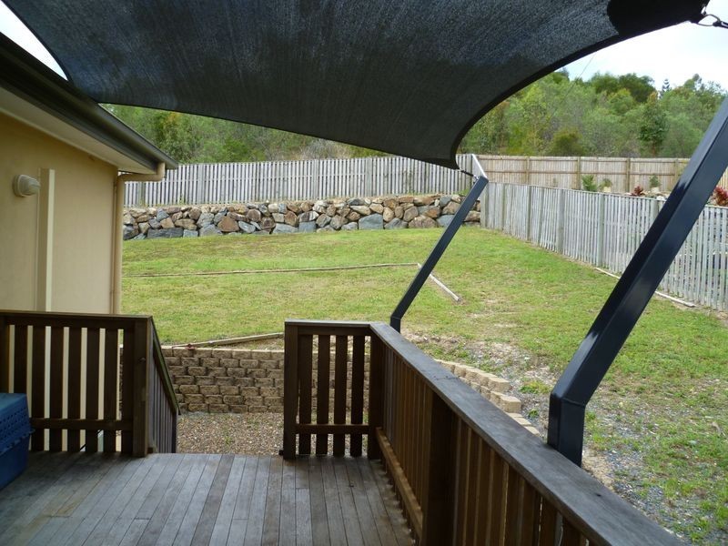 18 Angourie Crescent, Pacific Pines QLD 4211