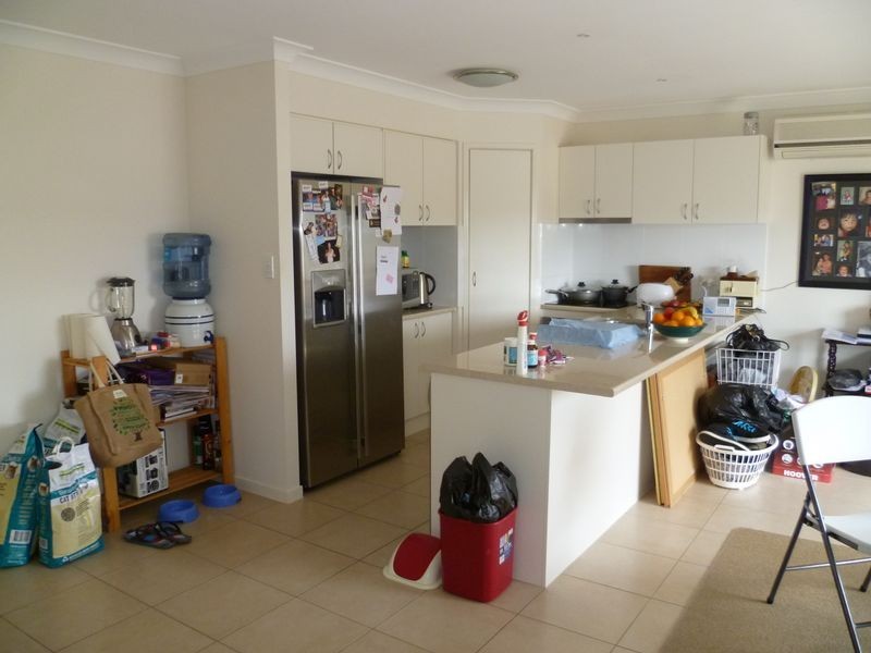 18 Angourie Crescent, Pacific Pines QLD 4211