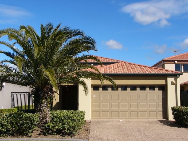 535 Oyster Cove Promenade, Helensvale QLD 4212