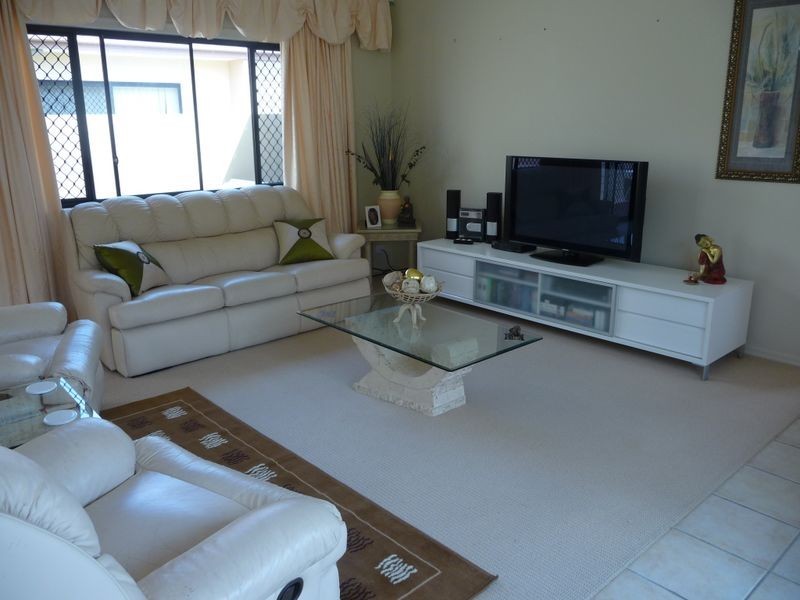 535 Oyster Cove Promenade, Helensvale QLD 4212