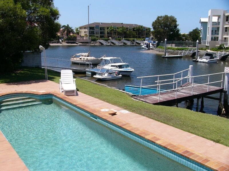 11/75 Bayview Street, Runaway Bay QLD 4216