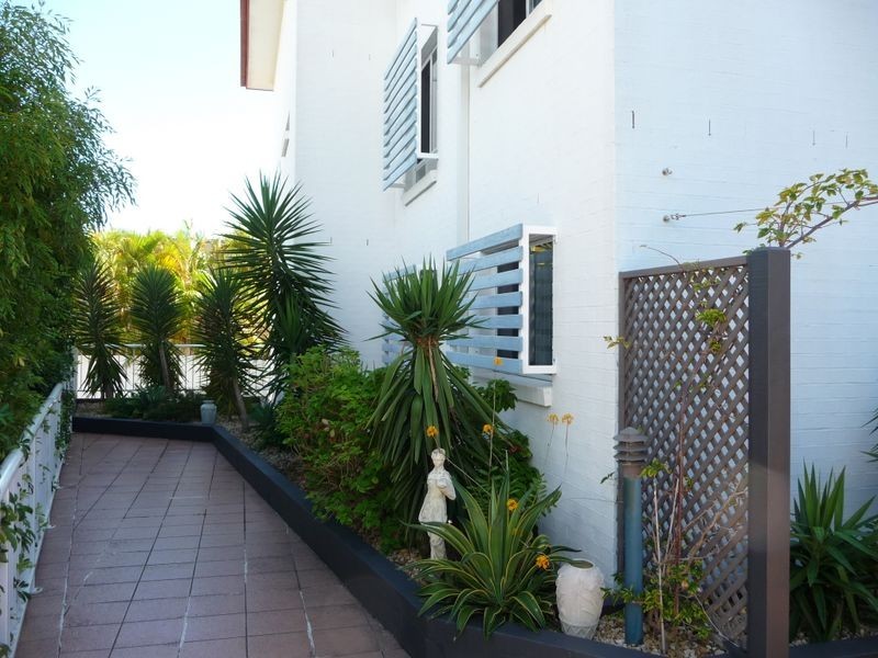 11/75 Bayview Street, Runaway Bay QLD 4216