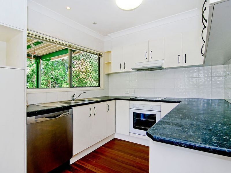21 Allinga Street, Coombabah QLD 4216