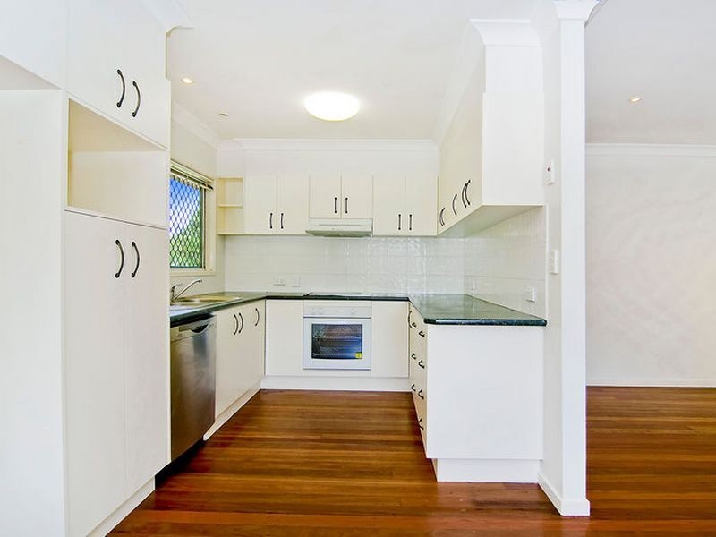 21 Allinga Street, Coombabah QLD 4216