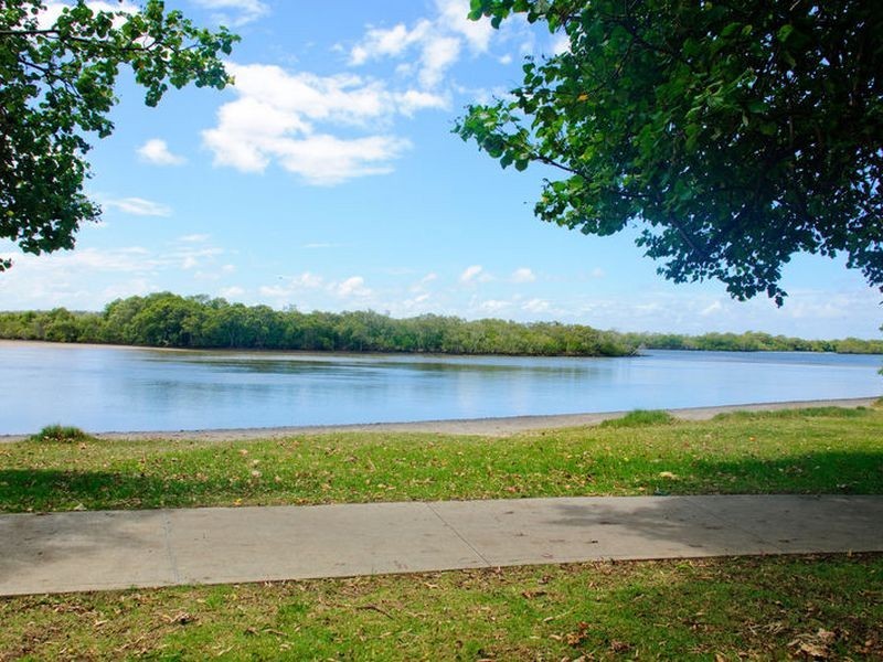 21 Allinga Street, Coombabah QLD 4216