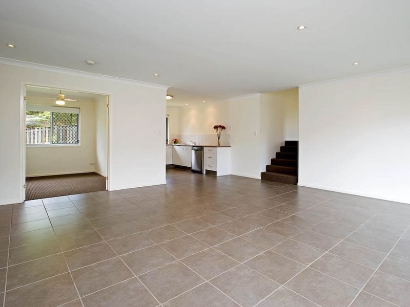 31 Elkins Street, Pacific Pines QLD 4211