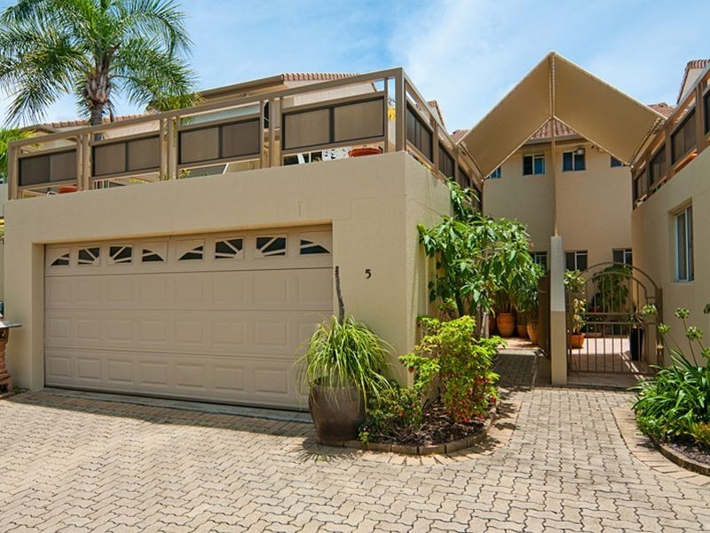 5/100 Morala Avenue, Runaway Bay QLD 4216