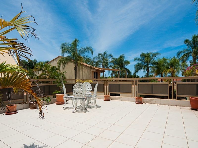 5/100 Morala Avenue, Runaway Bay QLD 4216