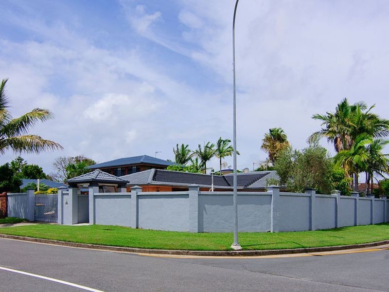 3 Daru Avenue, Runaway Bay QLD 4216
