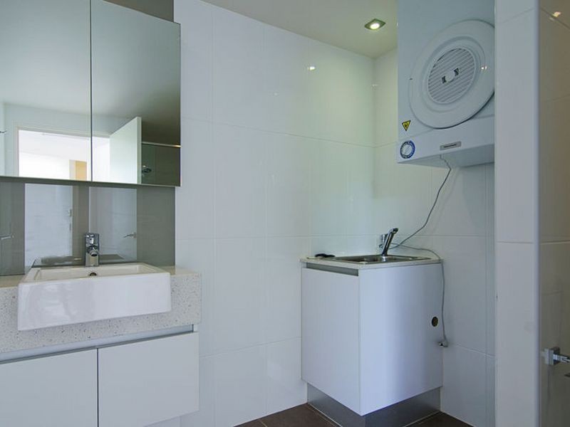 13A/20 Bayview Street, Runaway Bay QLD 4216