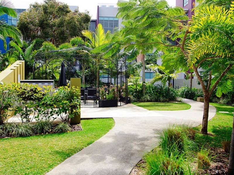 13A/20 Bayview Street, Runaway Bay QLD 4216