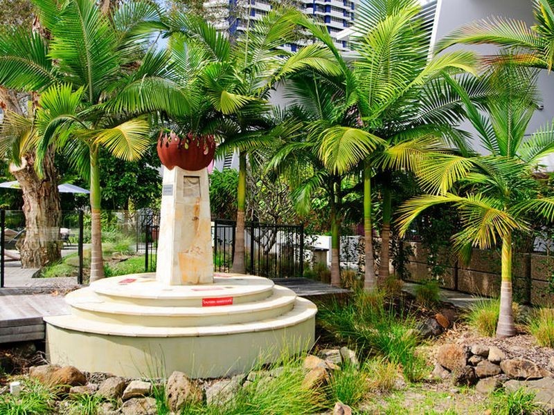 13A/20 Bayview Street, Runaway Bay QLD 4216