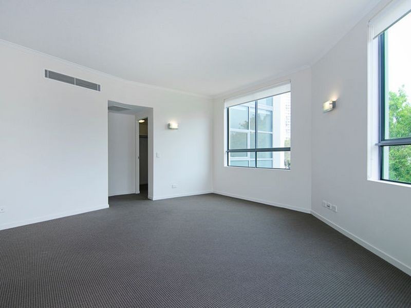 13A/20 Bayview Street, Runaway Bay QLD 4216