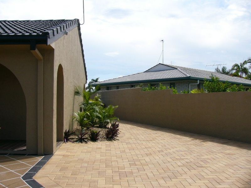 2 Dobell Avenue, Paradise Point QLD 4216