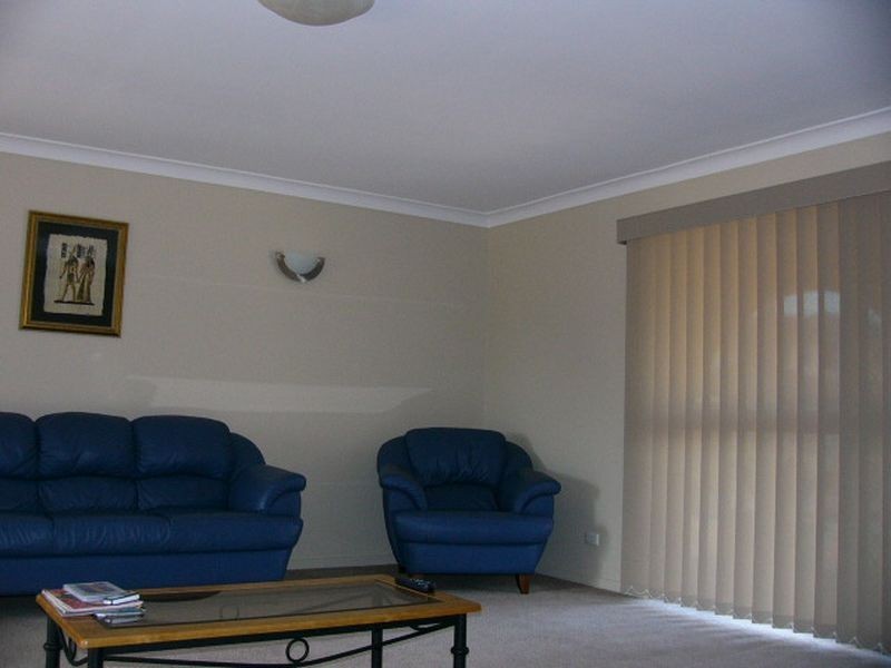 2 Dobell Avenue, Paradise Point QLD 4216