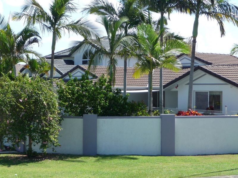 2 Grand Canal Way, Runaway Bay QLD 4216