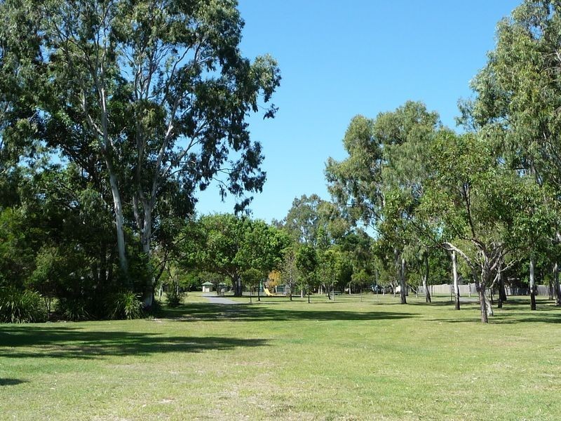 2 Grand Canal Way, Runaway Bay QLD 4216