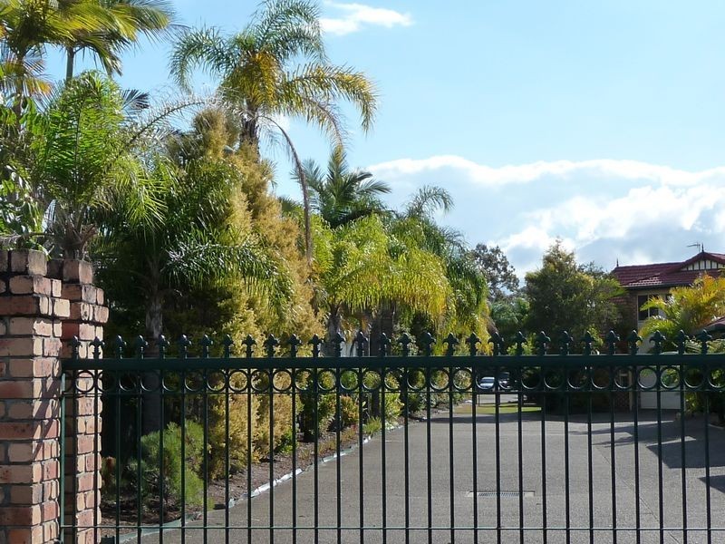 6/427 Oxley Drive, Runaway Bay QLD 4216