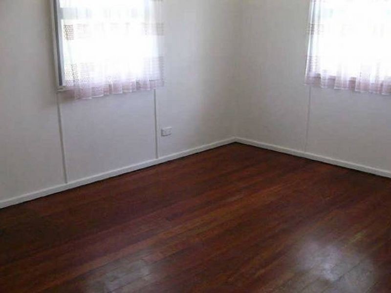 6 Cawthray Street, Biggera Waters QLD 4216