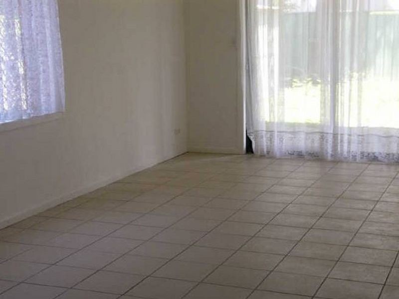 6 Cawthray Street, Biggera Waters QLD 4216