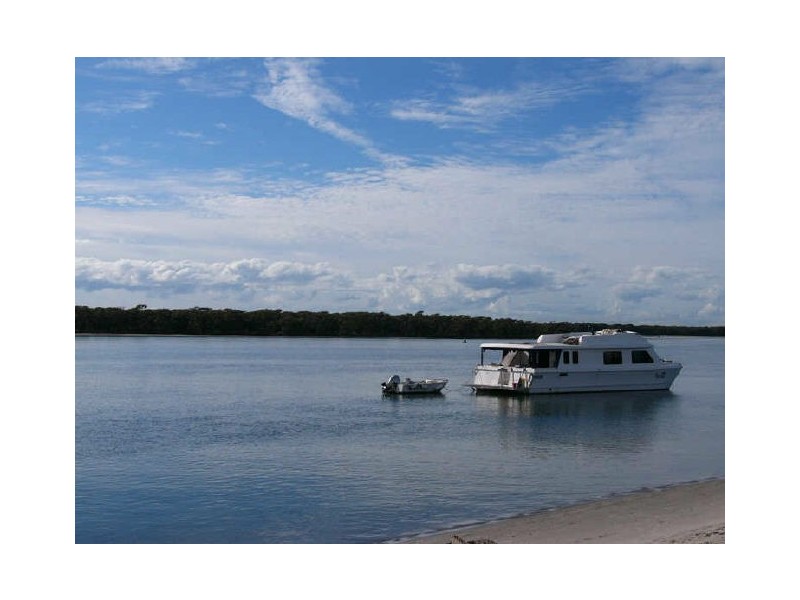 2/16 Howard Street, Runaway Bay QLD 4216