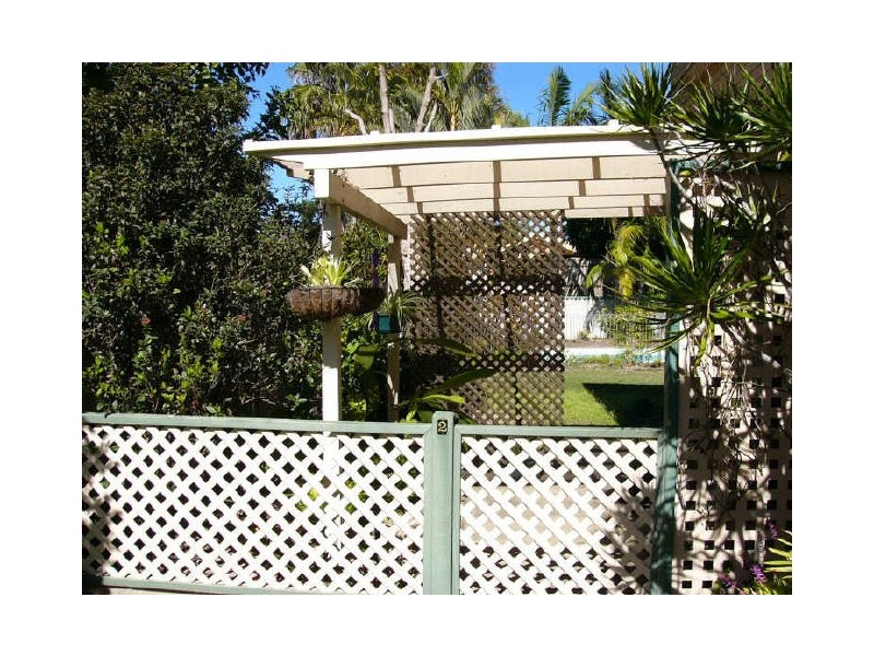 2/16 Howard Street, Runaway Bay QLD 4216