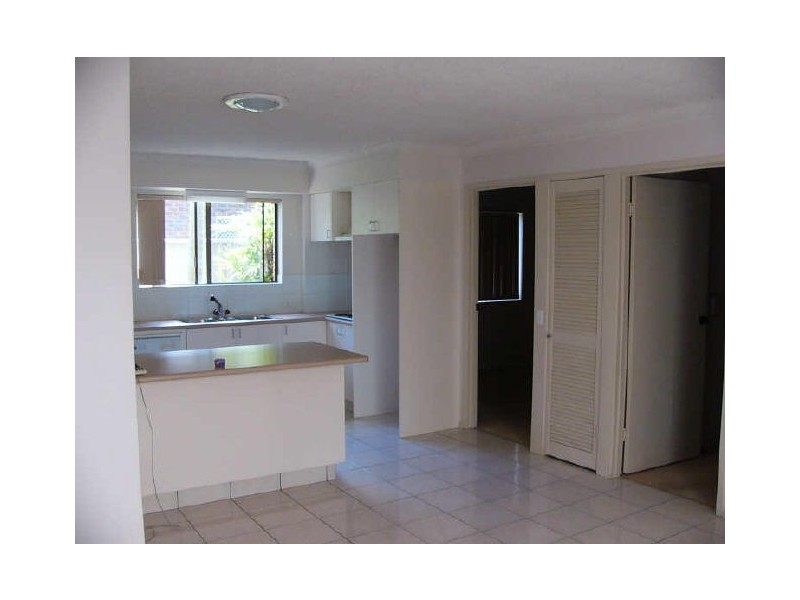 2/16 Howard Street, Runaway Bay QLD 4216