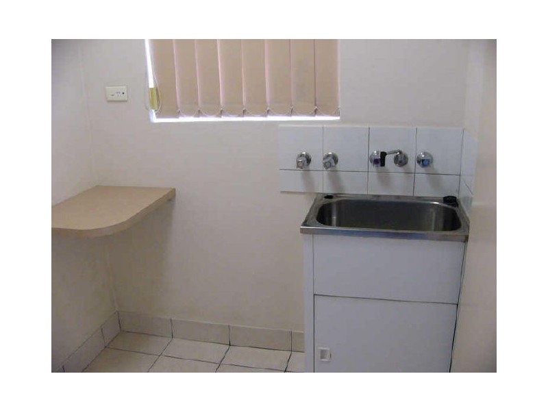 2/16 Howard Street, Runaway Bay QLD 4216