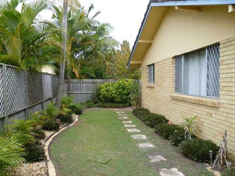 2/275 Bayview Street, Hollywell QLD 4216