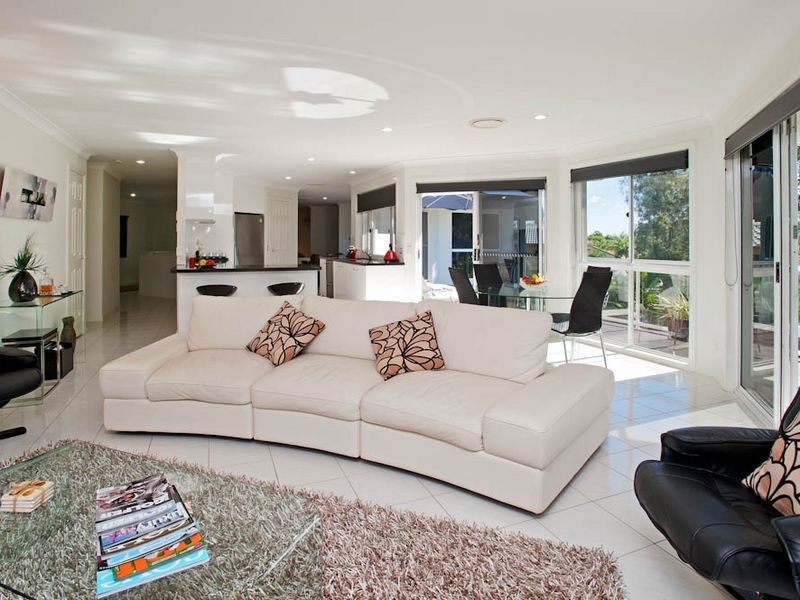 45 Chichester Drive, Arundel QLD 4214