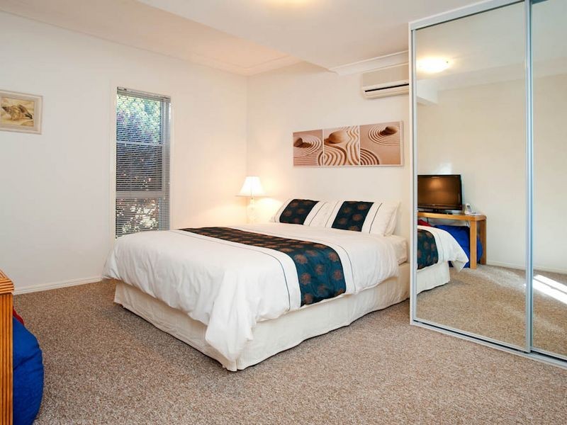 45 Chichester Drive, Arundel QLD 4214