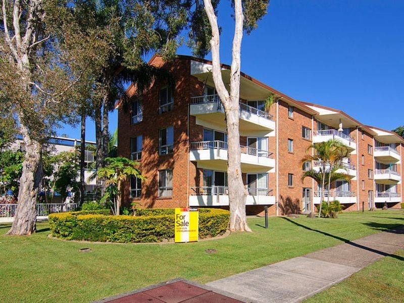 4/10 Parr Street, Biggera Waters QLD 4216